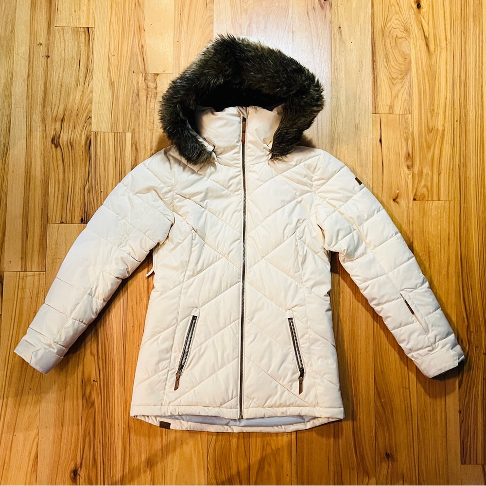 Roxy Puffy Snow Coat with removable hood and fur for snowboarding + skiiing